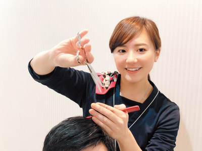 アートネイチャー 新居浜店<ウィッグスタイリスト募集!> ★完全週休2日制 ★残業少なめ♪ ★社会保険完備 ★20代~40代活躍中