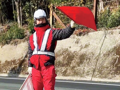 週1日〜OK!特別な力仕事等はないので安心して始められます!交通誘導スタッフアルバイト募集 ★昇給あり ★自転車・バイク通勤可イメージ02